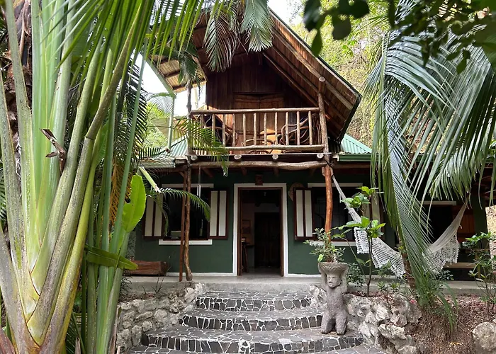 Pachamama Tropical Garden Lodge
