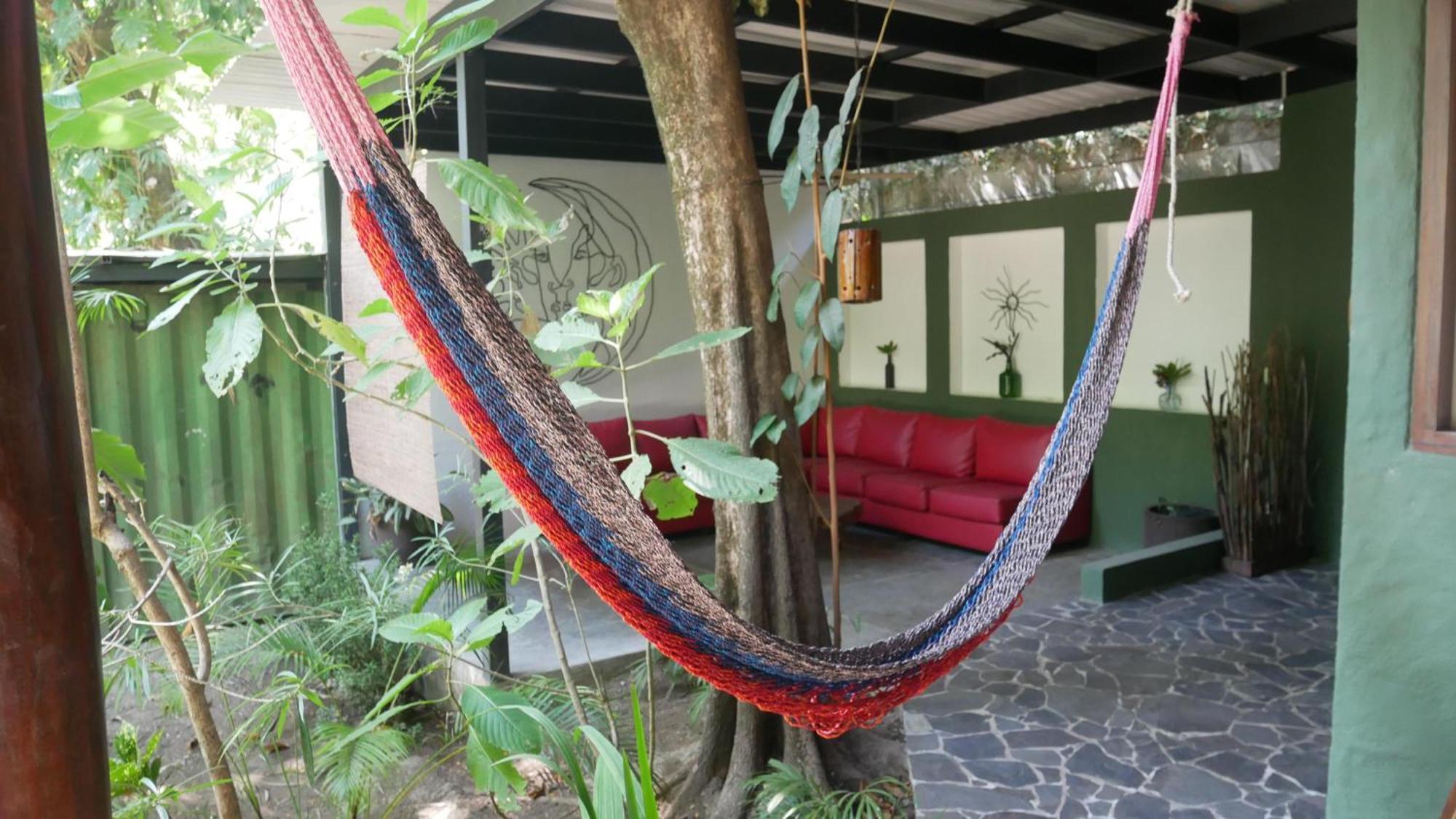 Pachamama Tropical Garden Apartment *