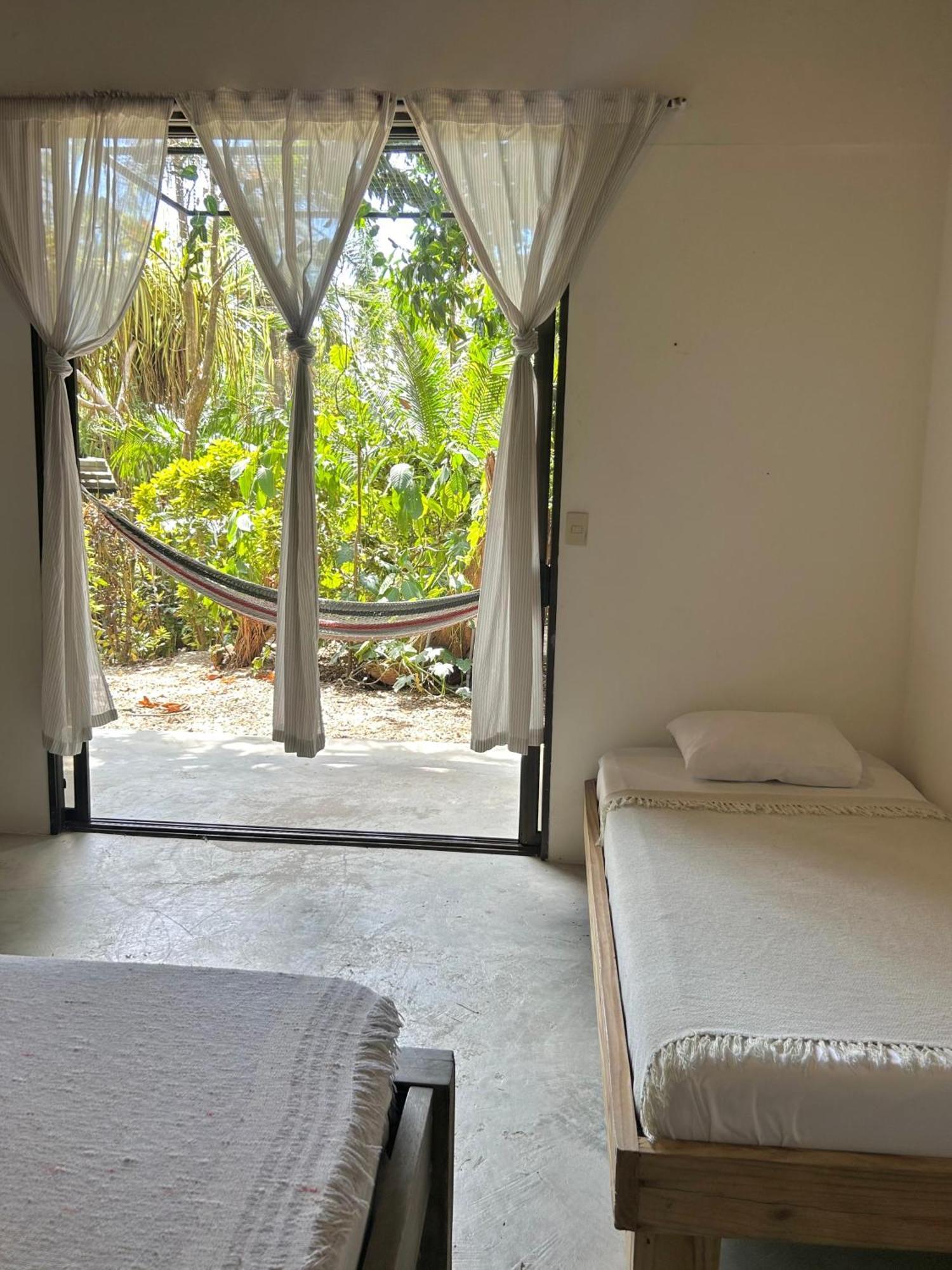 Pachamama Tropical Garden Apartment